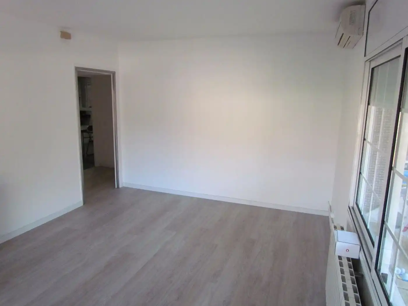 Habitación de Planta baja de alquiler en Corbera de Llobregat con Aire acondicionado, Calefacción y Terraza