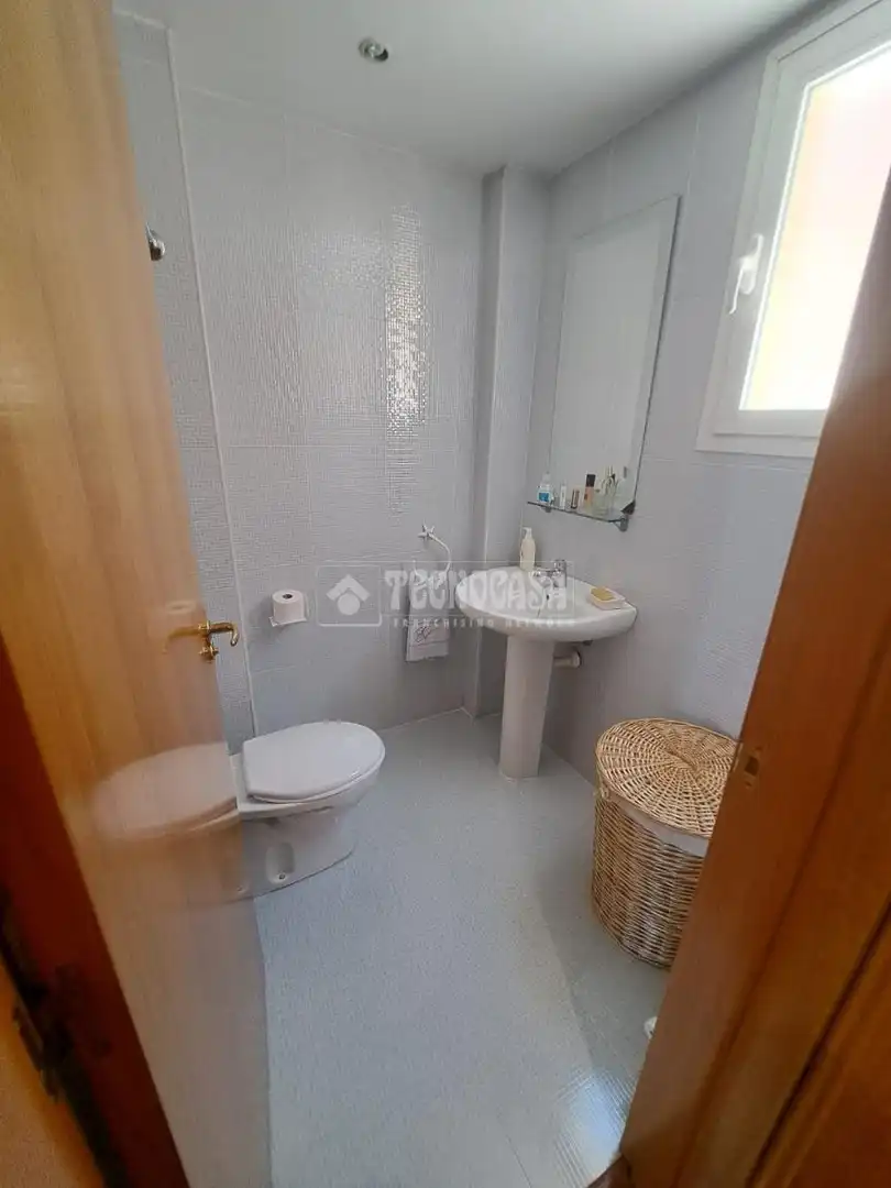 Baño de Casa adosada en venta en María de Huerva con Aire acondicionado, Calefacción y Jardín privado