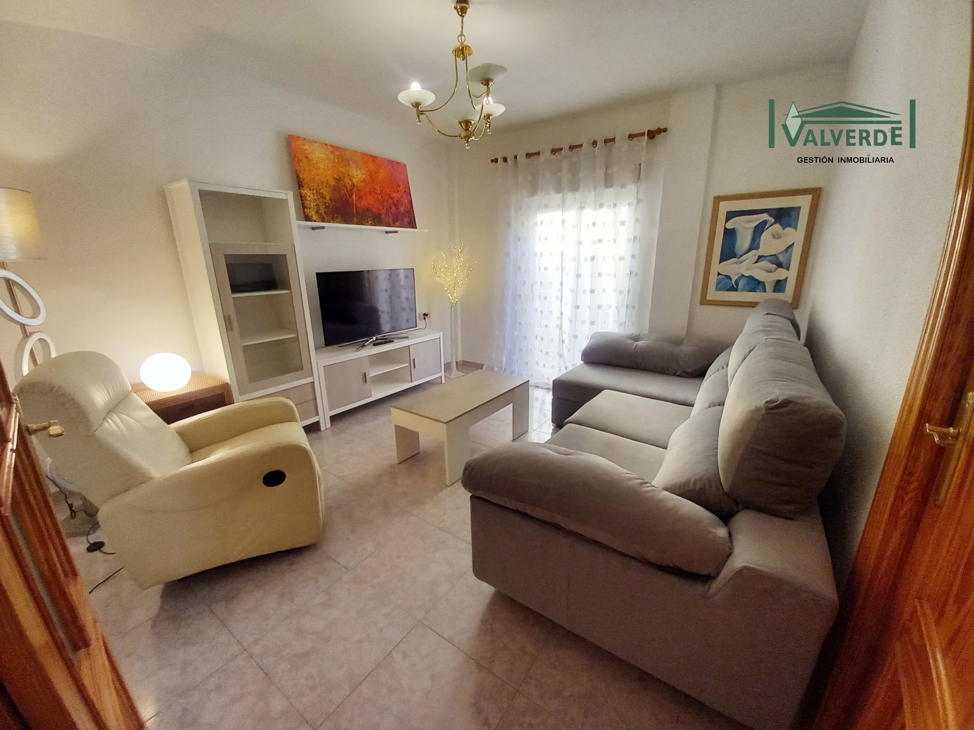 Living room of Flat to rent in  Granada Capital  with Furnished, Washing machine and Microwave