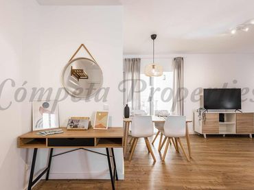 Apartment with balcony for sale in Centro