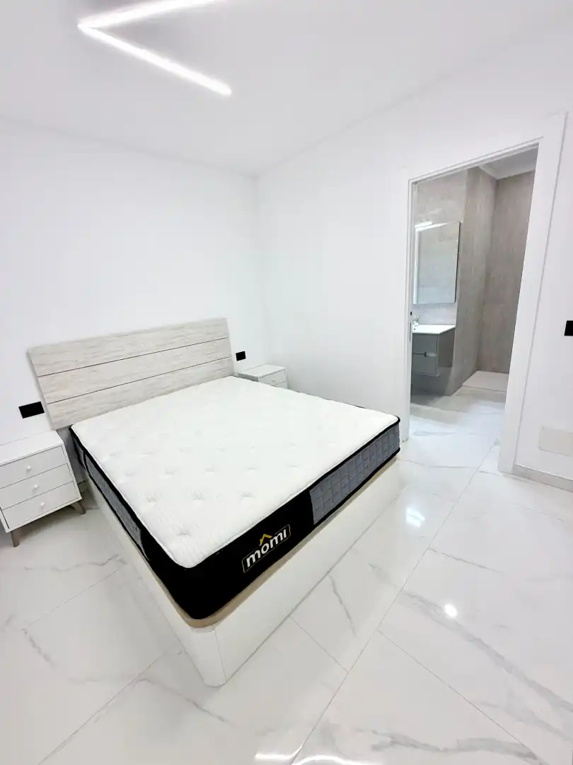 Schlafzimmer von Wohnungen zum Verkauf in Adeje mit Möbliert, Ofen und Fernseher
