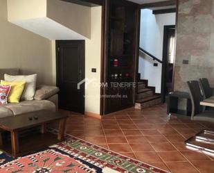 Sala d'estar de Casa o xalet de lloguer en Guía de Isora amb Moblat, Forn i TV