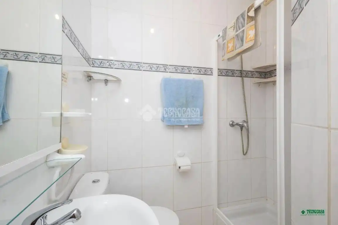 Baño de Piso en venta en Vera con Aire acondicionado y Balcón