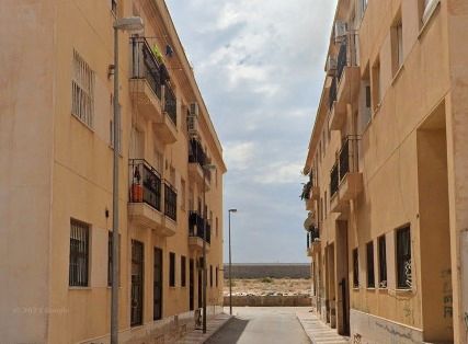 Vista exterior de Pis en venda en Roquetas de Mar
