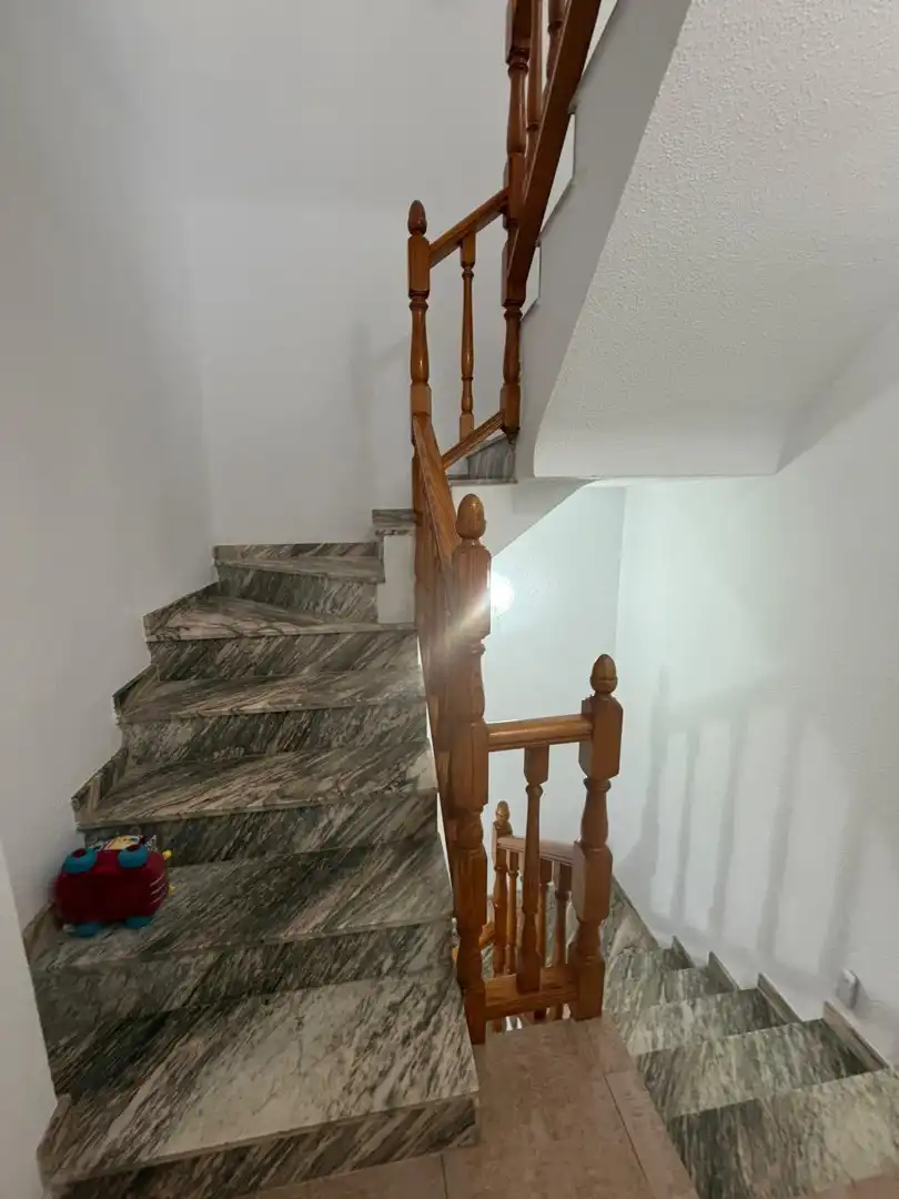 Casa adosada en venda en Catarroja amb Terrassa, Traster i Moblat