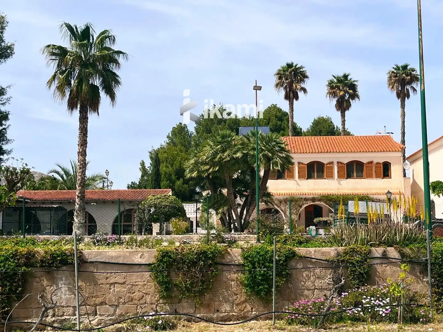 Casa o chalet en venta en Elda con Calefacción, Trastero y Piscina