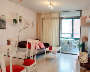 Sala d'estar de Apartament de lloguer en Benidorm amb Aire condicionat i Terrassa