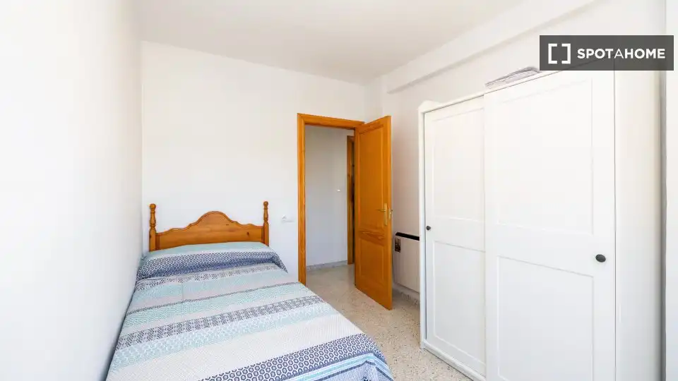 Room in Atarfe