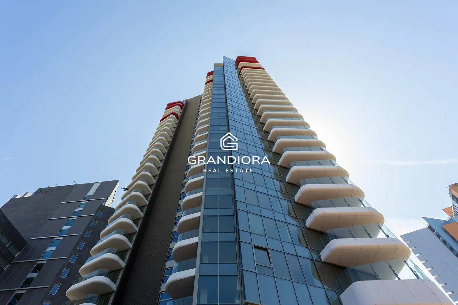 Vista exterior de Pis de lloguer en Barcelona amb Aire condicionat, Terrassa i Piscina