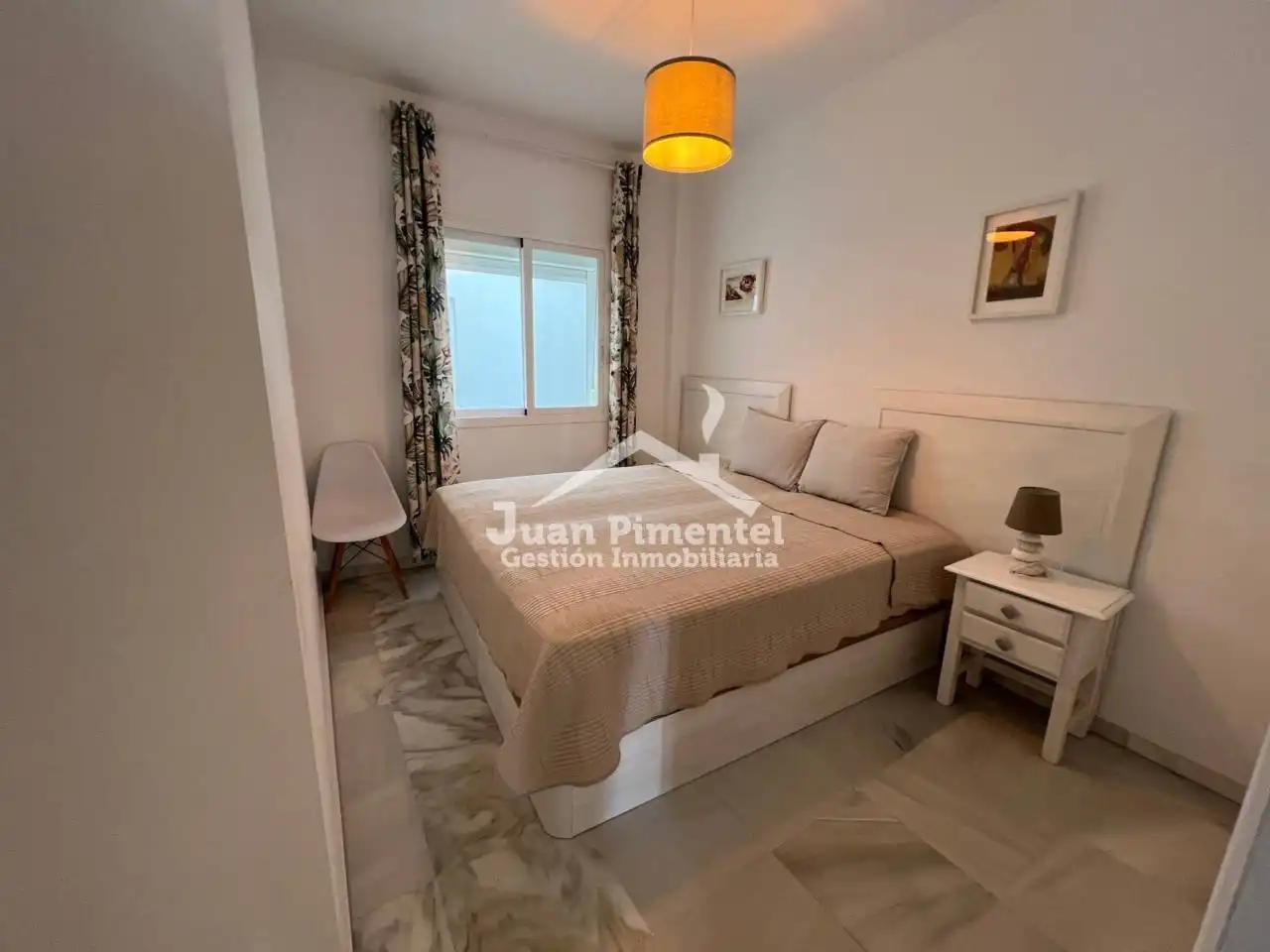 Habitación de Apartamento en venta en Estepona con Aire acondicionado, Terraza y Amueblado