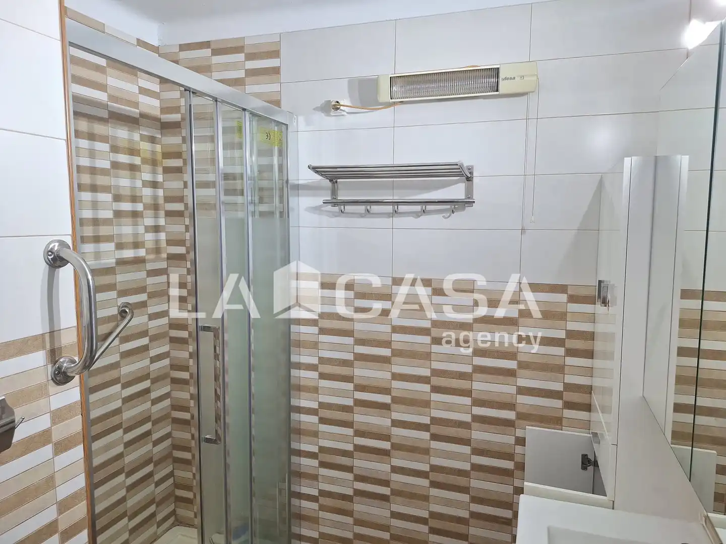 Bathroom of Attic for sale in Santa Coloma de Gramenet  with Balcony