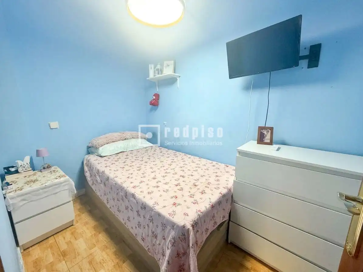Habitación de Piso en venta en Madrid con Calefacción