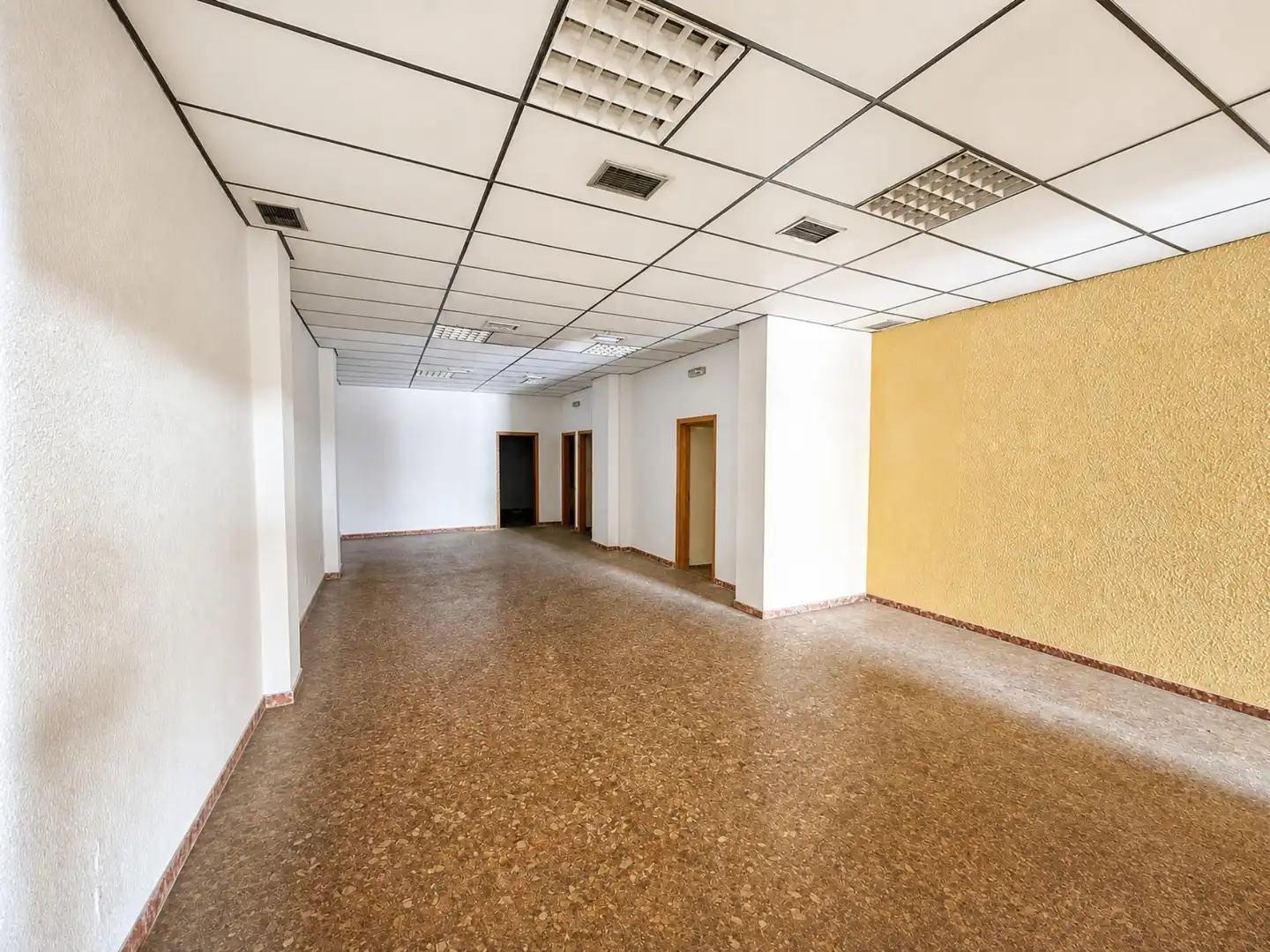 Local en venta en Jaén