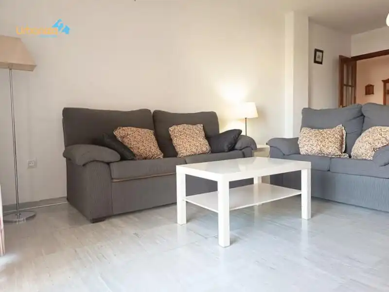 Sala d'estar de Apartament de lloguer en Badajoz amb Aire condicionat, Calefacció i Jardí privat