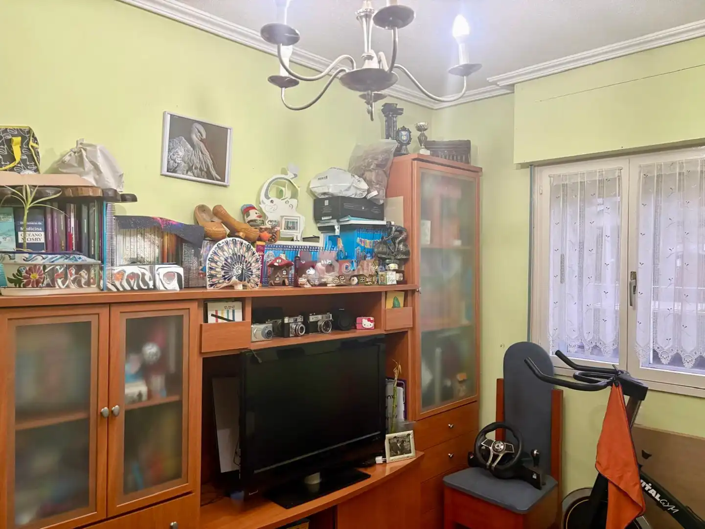 Sala de estar de Piso en venta en Villablino con Calefacción, Trastero y Amueblado
