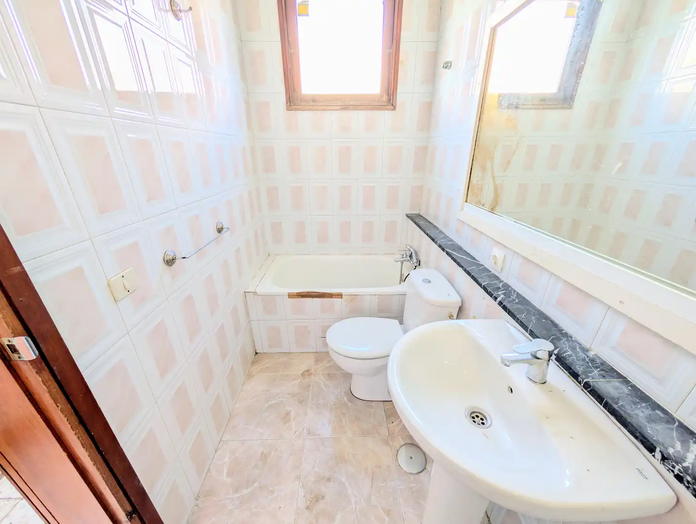 Badezimmer von Einfamilien-Reihenhaus zum Verkauf in Adeje mit Terrasse und Schwimmbad
