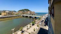 Vista exterior de Pis en venda en Donostia - San Sebastián 