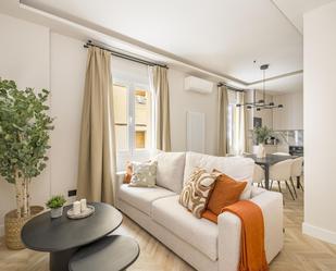 Living room of Flat for sale in  Madrid Capital  with Air Conditioner, Heating and Swimming Pool