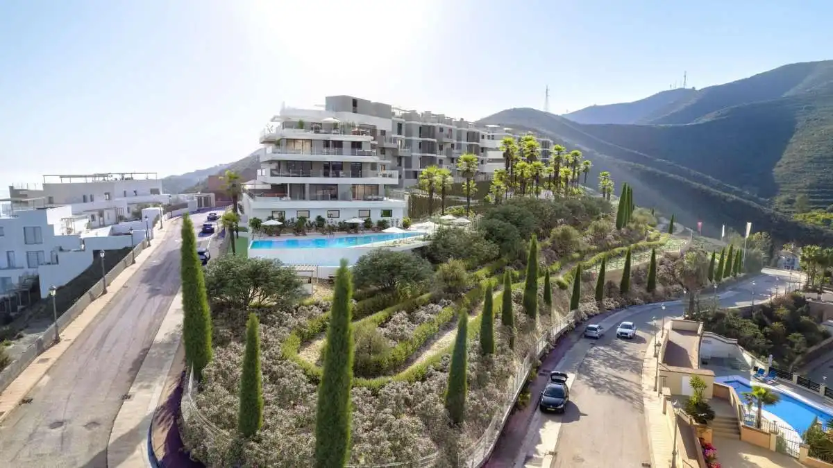Vista exterior de Planta baixa en venda en Torrox amb Moblat, Domòtica i Piscina comunitària