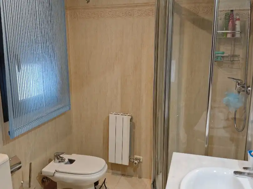 Baño de Piso en venta en  Granada Capital con Aire acondicionado