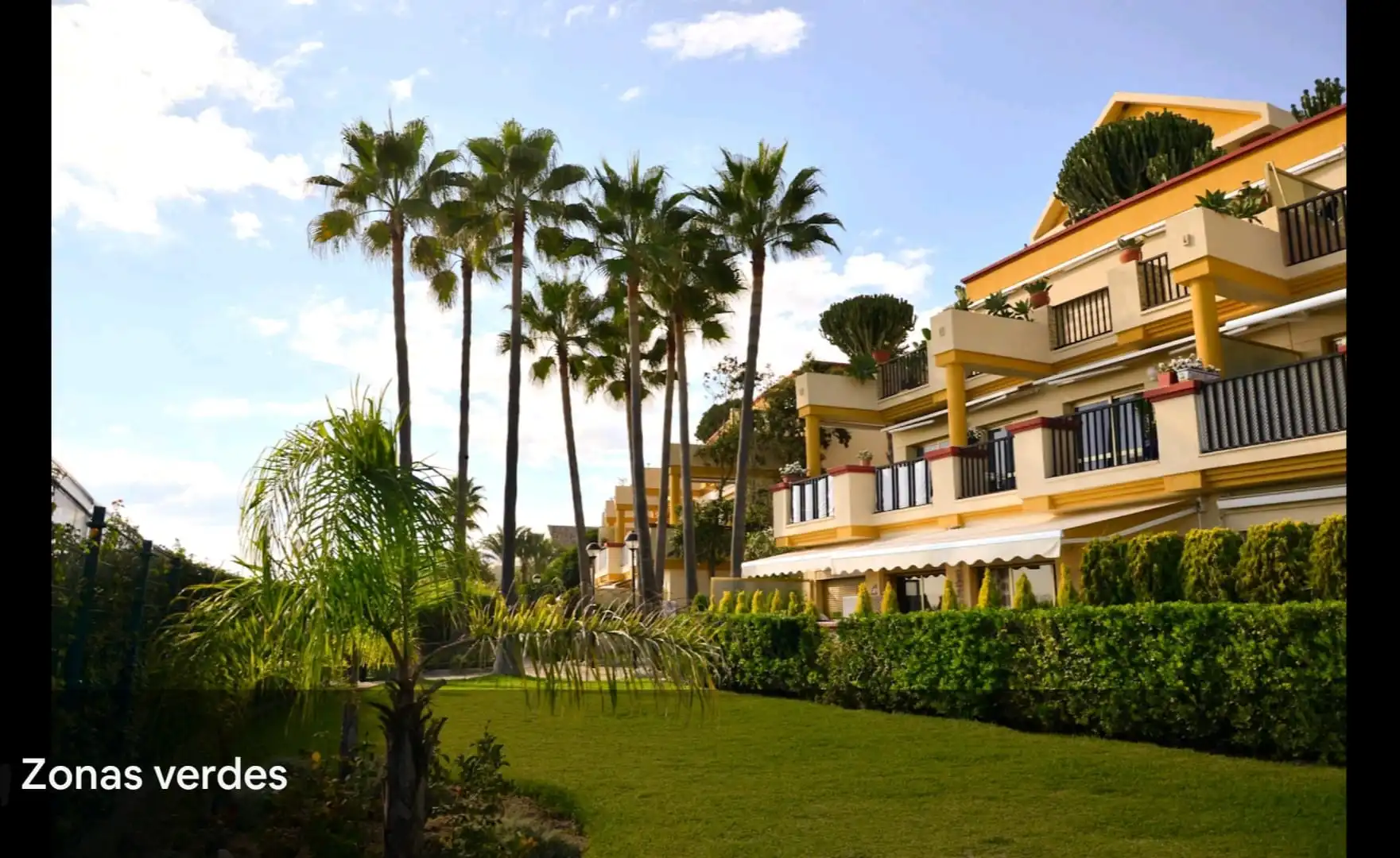 Exterior view of Ground floor for sale in Marbella  with Air Conditioner, Terrace and Swimming Pool