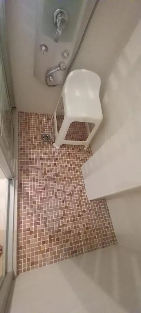 Baño de Piso de alquiler en Rubí con Aire acondicionado, Terraza y Amueblado