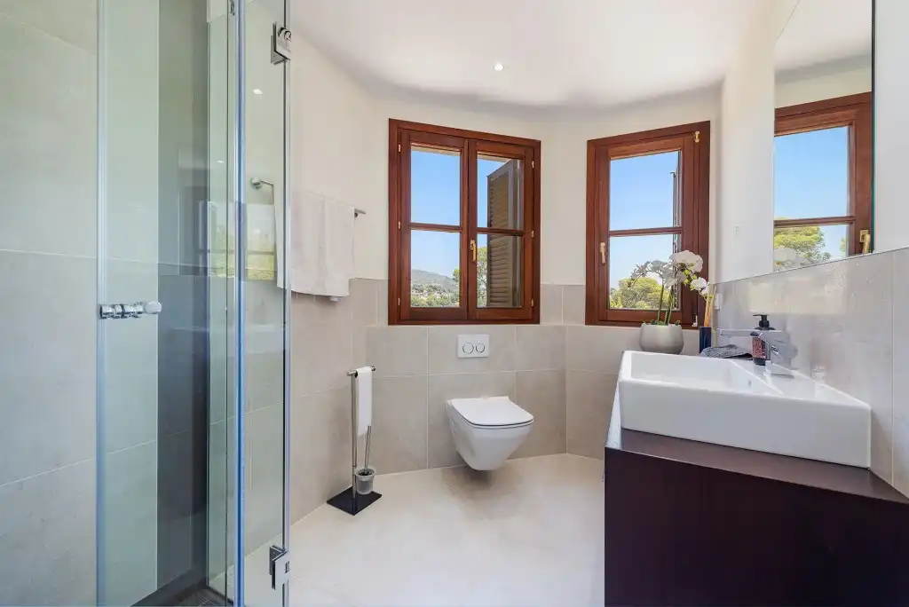 Bathroom of Houses for sale in Calvià  with Air Conditioner, Private garden and Terrace