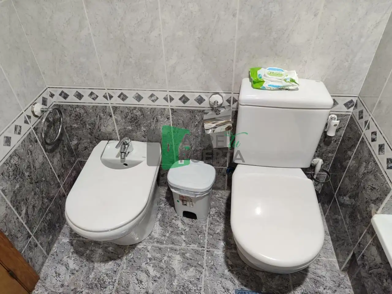 Bathroom of Duplexes for sale in Ourense Capital   with Heating, Parquet flooring and Storage room