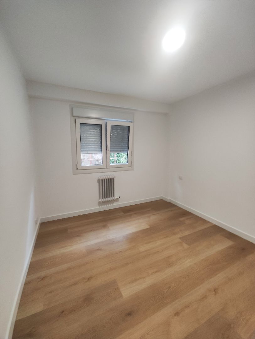 Bedroom of Apartment to rent in Santiago de Compostela 