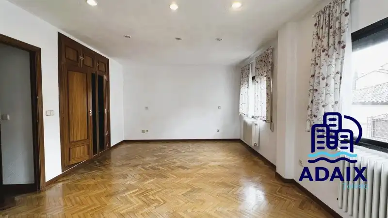 Haus oder Chalet zum Verkauf in Bargas mit Klimaanlage, Heizung und Terrasse