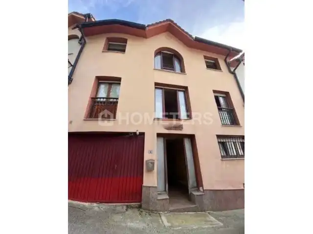 Vista exterior de Casa adosada en venda en Usurbil, Gipuzkoa