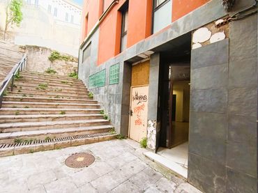 Local comercial en venta en Carrer Lamarca
