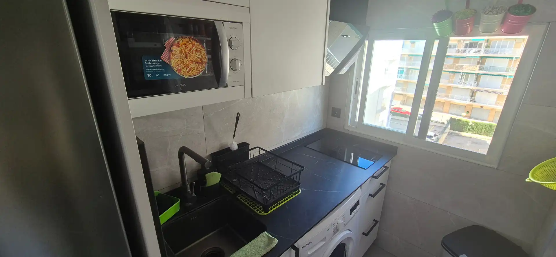Cuina de Estudi en venda en Gandia amb Aire condicionat, Terrassa i Moblat