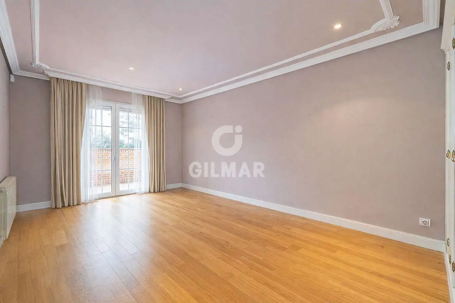 Bedroom of Houses for sale in Pozuelo de Alarcón  with Heating, Private garden and Swimming Pool