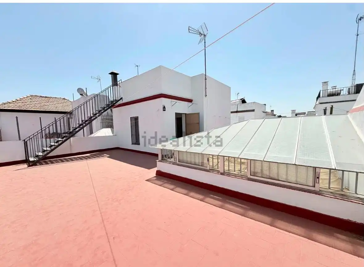 Exterior view of Houses for sale in Sevilla  with Air Conditioner, Private garden and Terrace