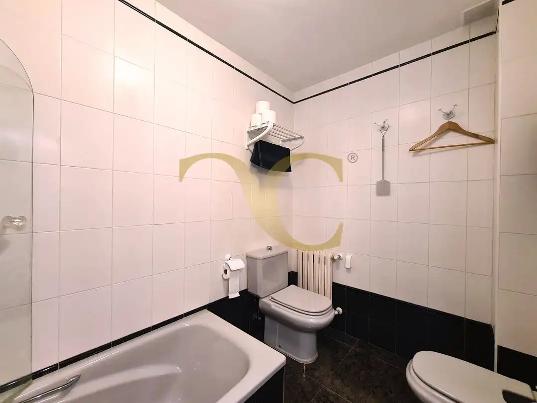 Baño de Casa adosada en venta en Ribadesella con Calefacción, Trastero y Amueblado