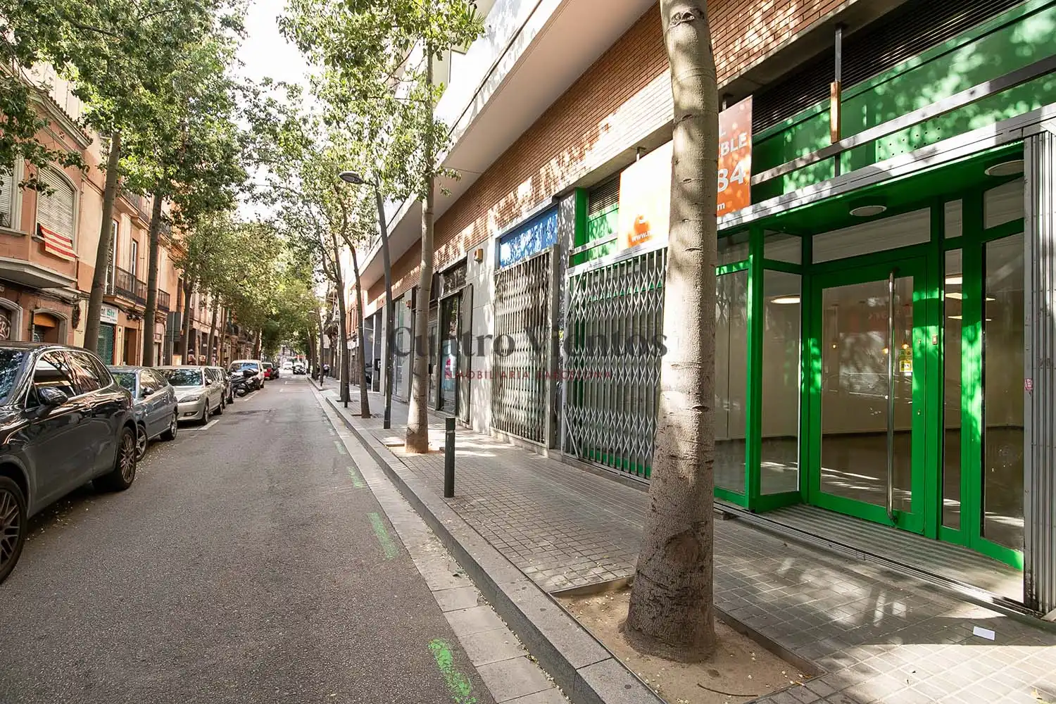 Vista exterior de Local de lloguer en Barcelona amb Aire condicionat i Calefacció
