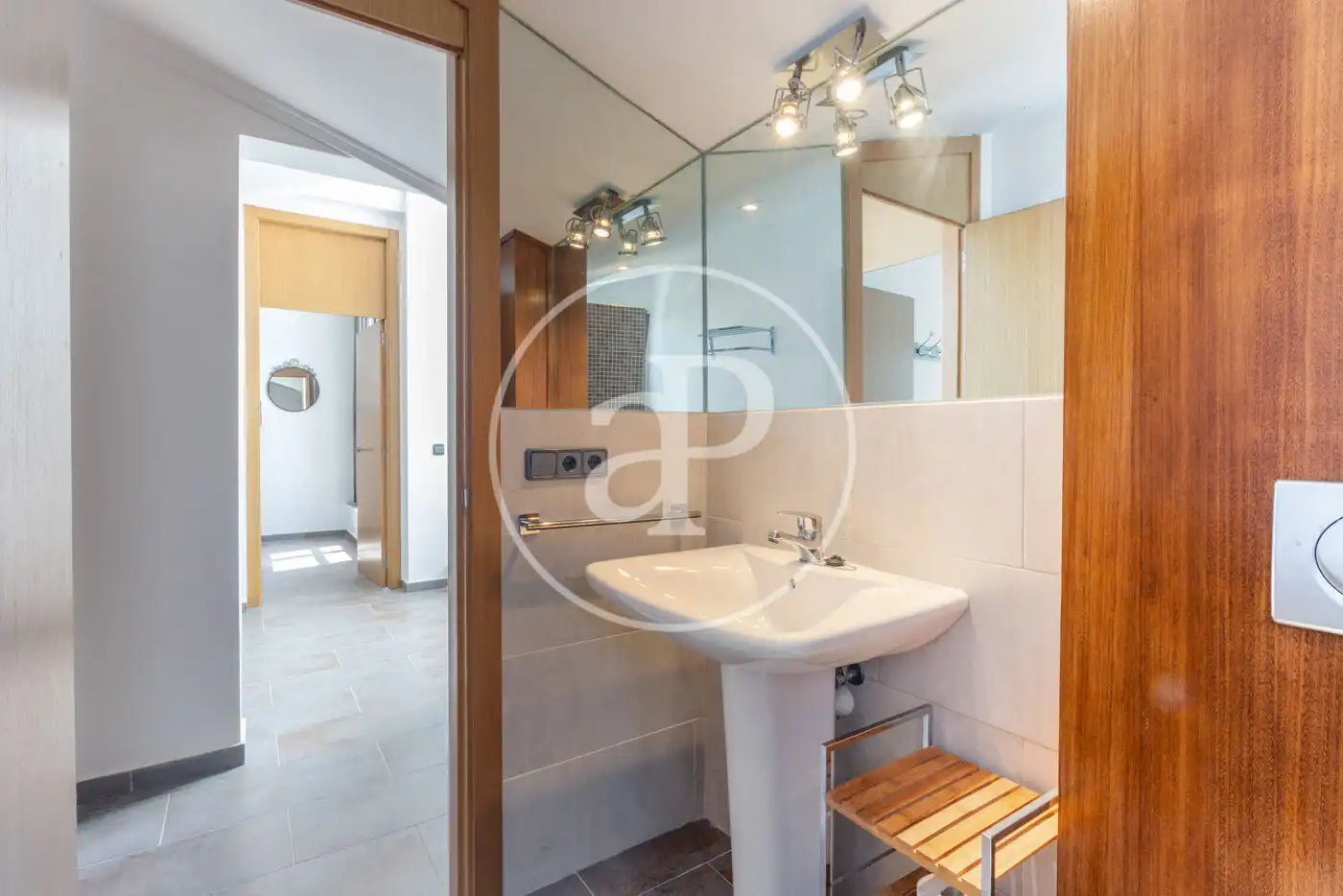 Bathroom of Houses for sale in Chiva  with Air Conditioner, Heating and Private garden
