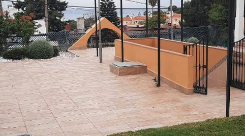 Foto 3 de Casa adosada en venta en Loma de los Riscos, Málaga