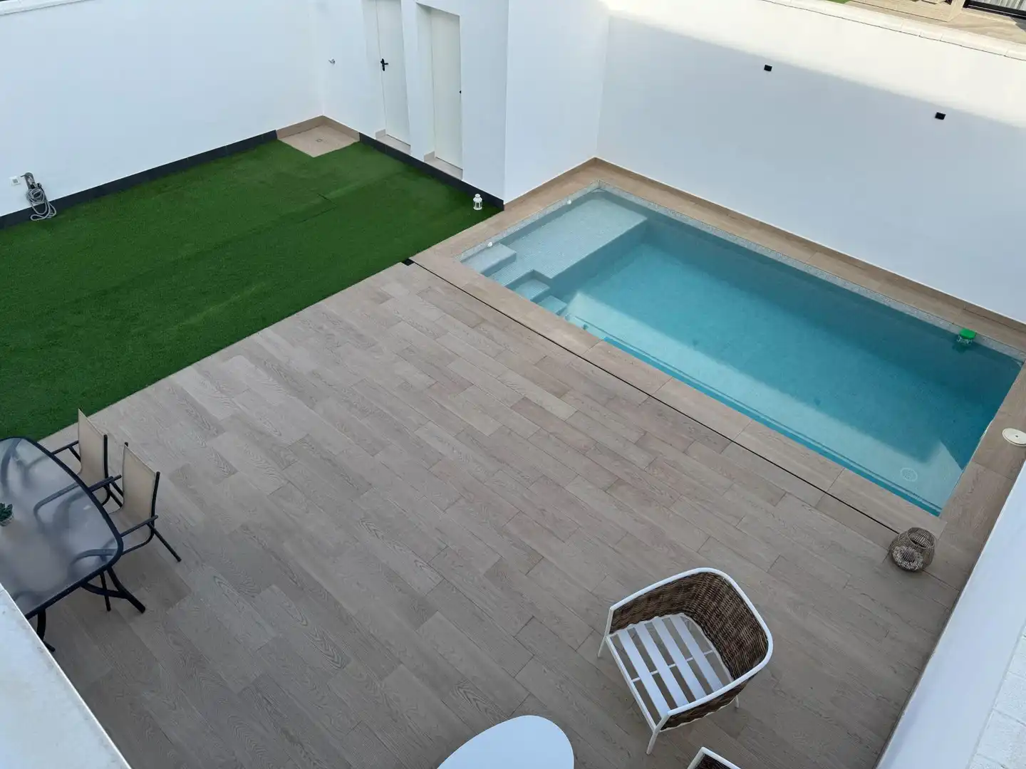 Casa adosada en venta en Entrenúcleos