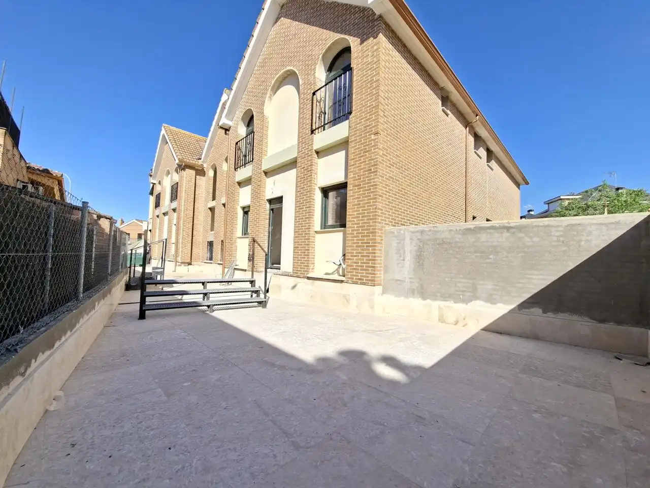 Vista exterior de Loft en venta en El Casar con Aire acondicionado y Trastero