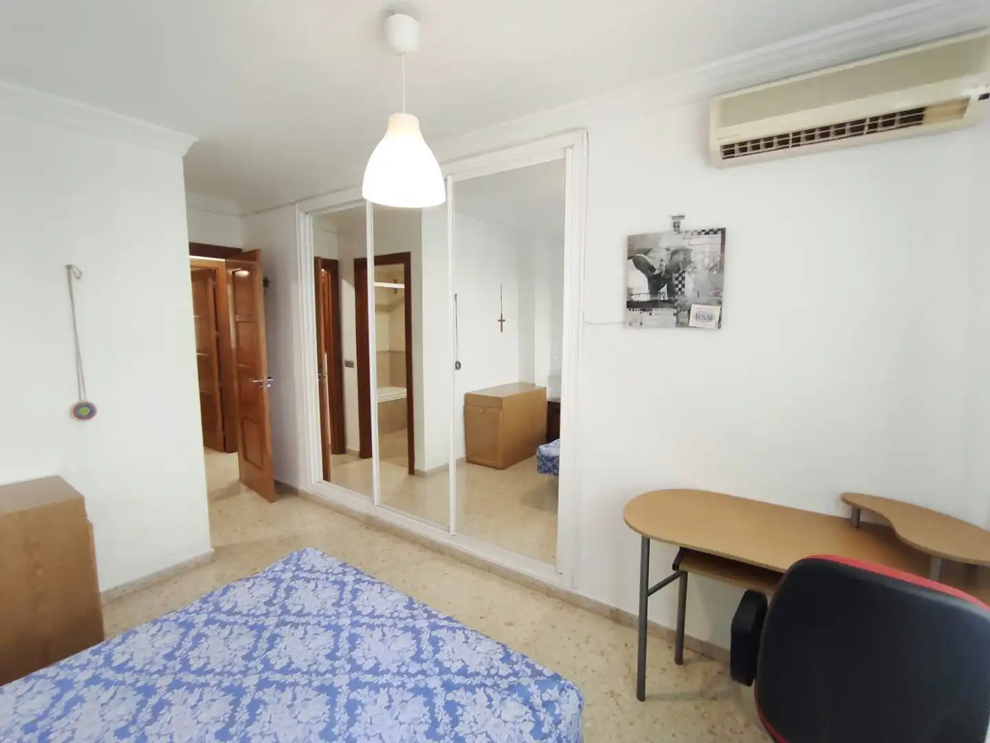 Habitación de Piso de alquiler en Málaga con Aire acondicionado, Terraza y Amueblado