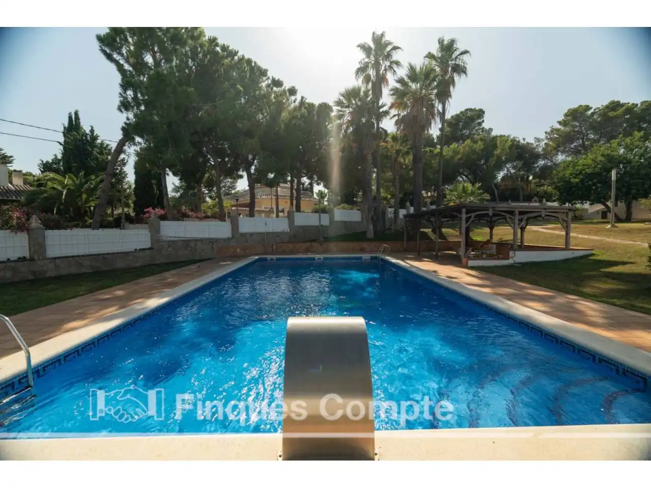 Piscina de Casa o chalet en venta en Roda de Berà con Aire acondicionado, Calefacción y Jardín privado