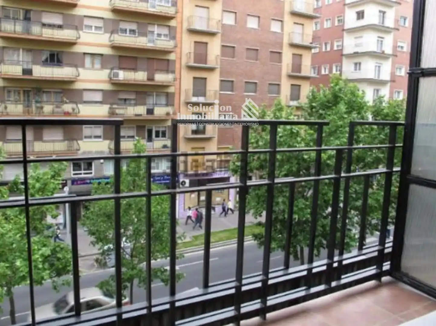 Außenansicht von Wohnung zur Miete in Salamanca mit Heizung, Terrasse und Abstellraum