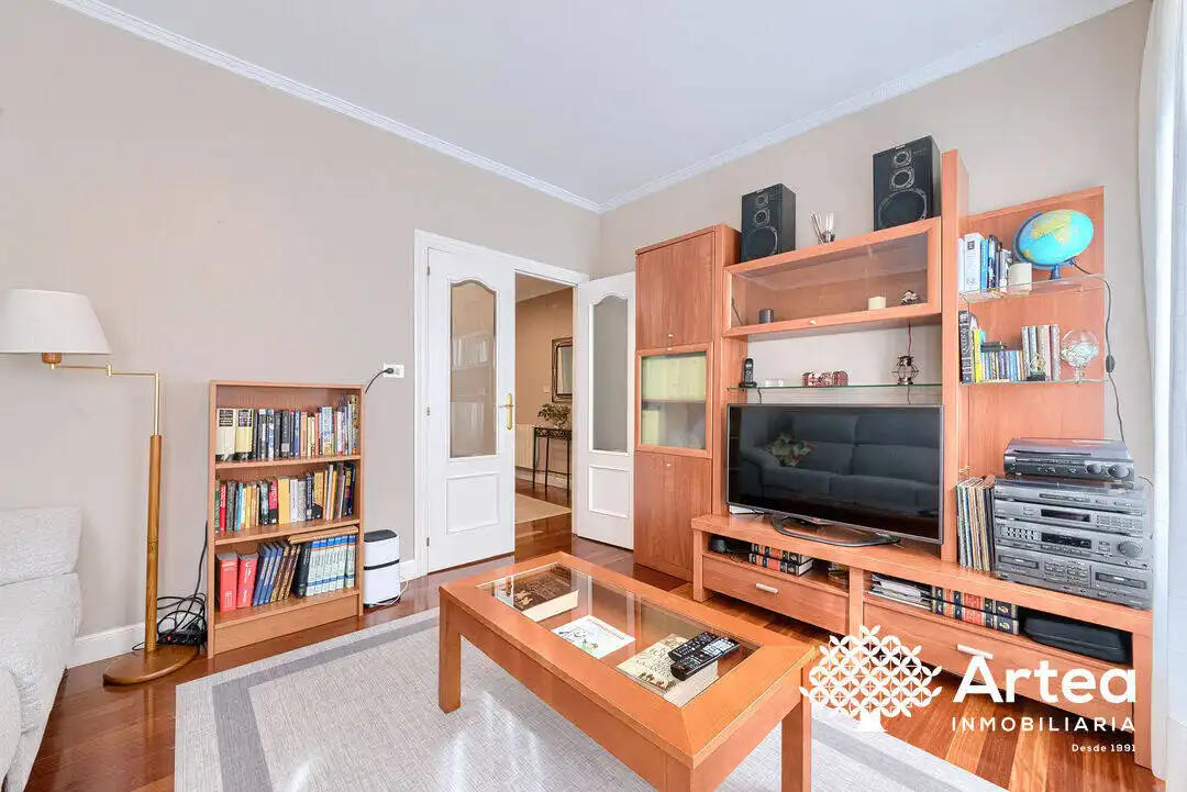 Living room of Flat for sale in Portugalete  with Heating and Balcony