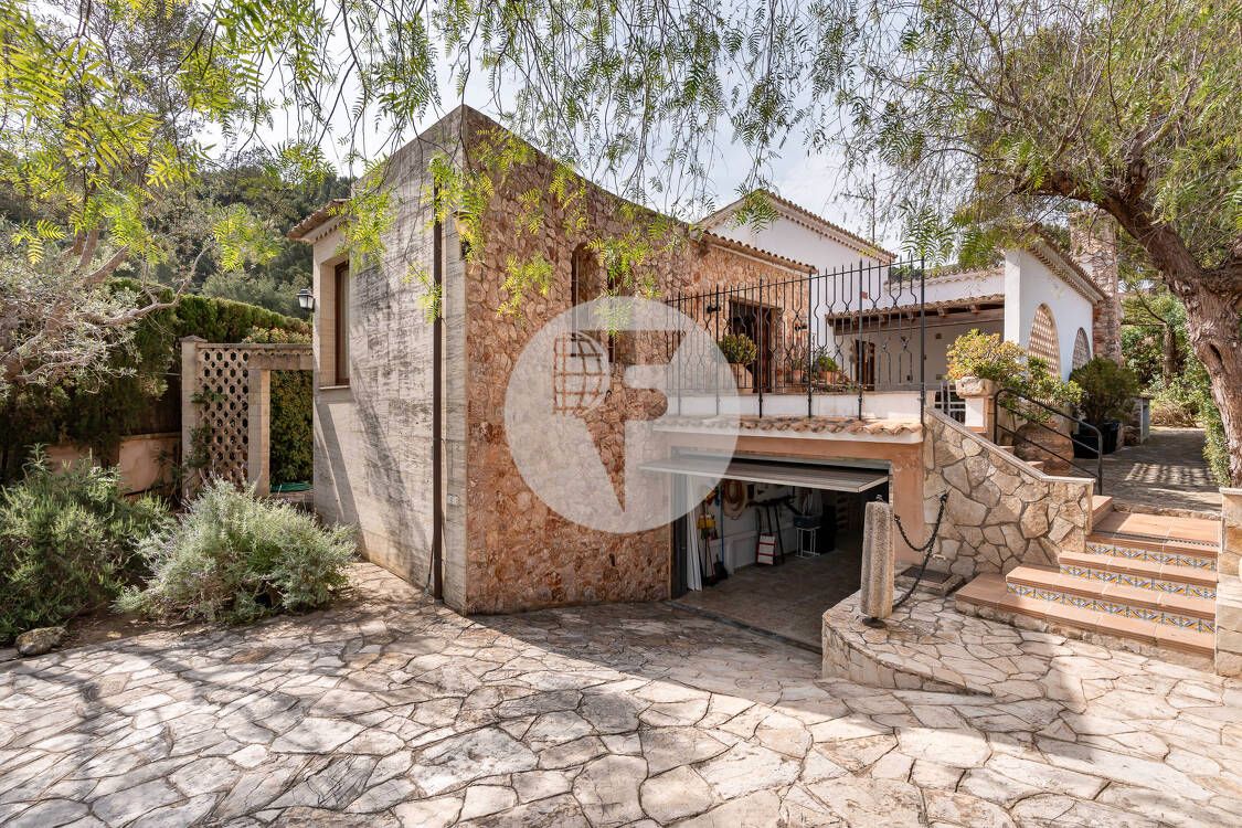 Vista exterior de Casa o xalet en venda en Pollença amb Calefacció, Traster i Piscina