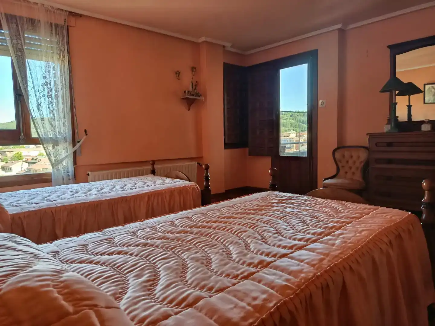 Habitación de Piso en venta en Burgo de Osma - Ciudad de Osma con Aire acondicionado, Parquet y Amueblado