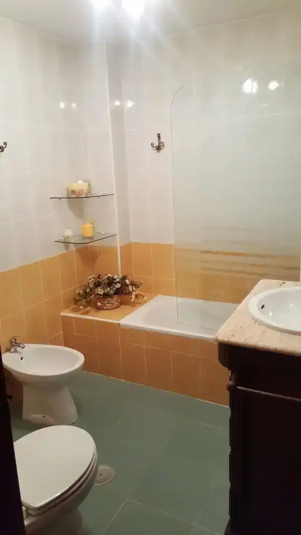 Baño de Piso en venta en Azuaga con Aire acondicionado, Trastero y Amueblado