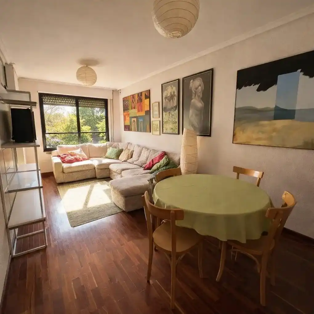 Sala de estar de Piso en venta en Vitoria - Gasteiz con Calefacción, Trastero y Amueblado
