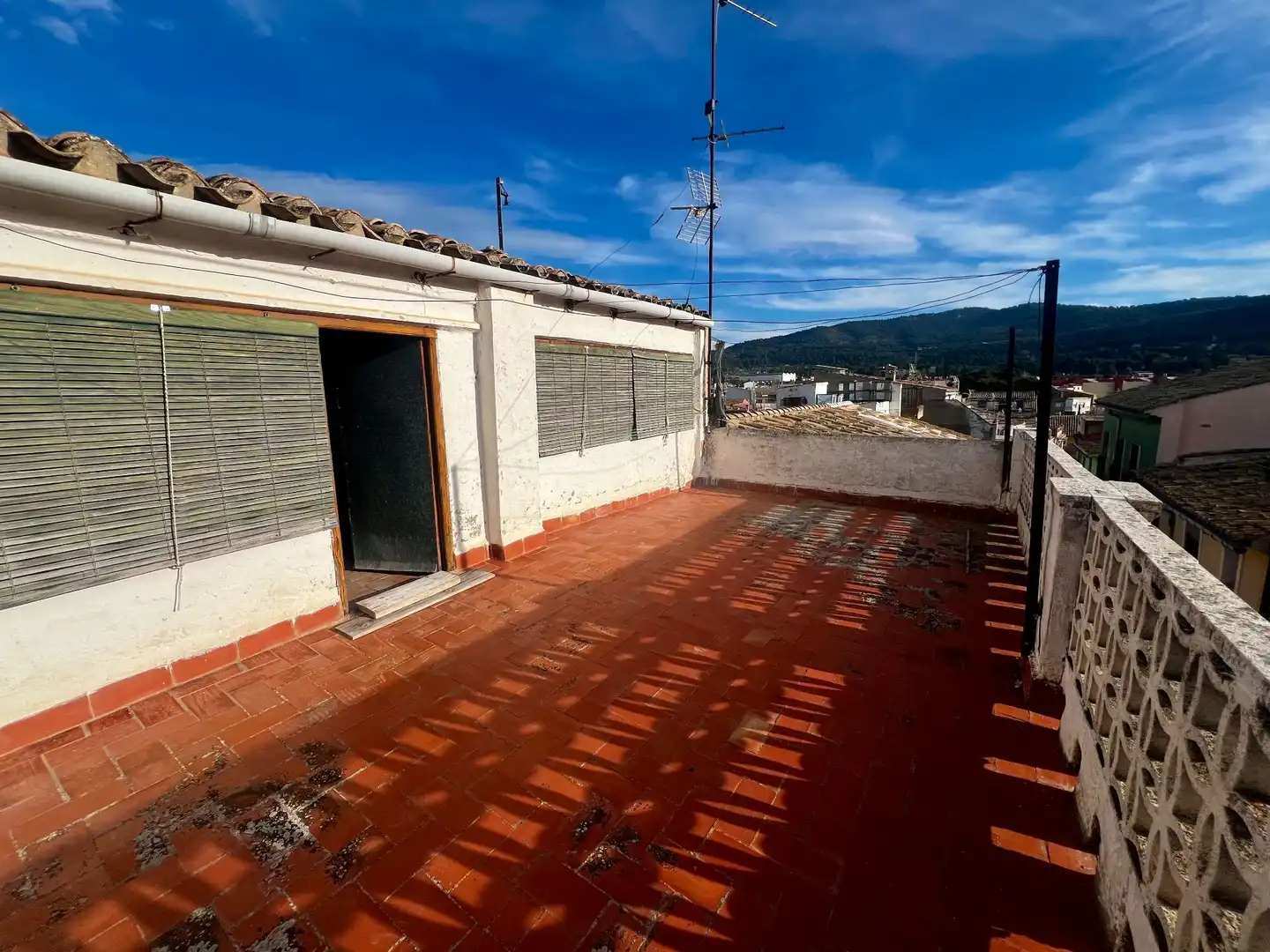Vista exterior de Finca rústica en venta en Biar con Calefacción, Terraza y Trastero